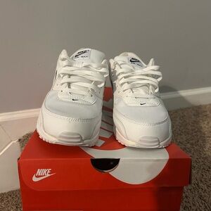 Nike Air Max 90 Red and White Box